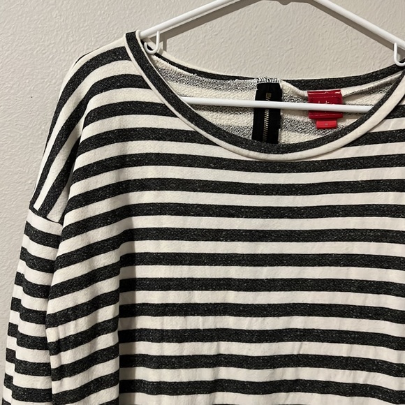 Daytrip striped top with zipper back - Picture 2 of 6